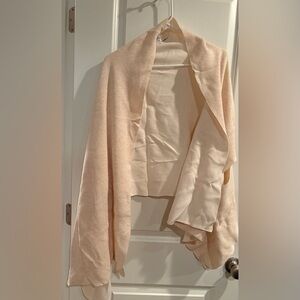 Chico’s Reversible Travel Rauna Wrap with travel bag.